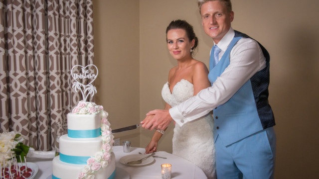 Wedding Cake Cutting Photo