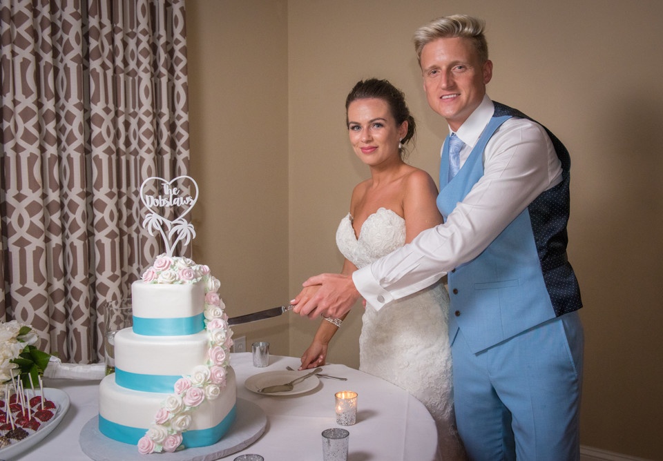 Wedding Cake Cutting Photo